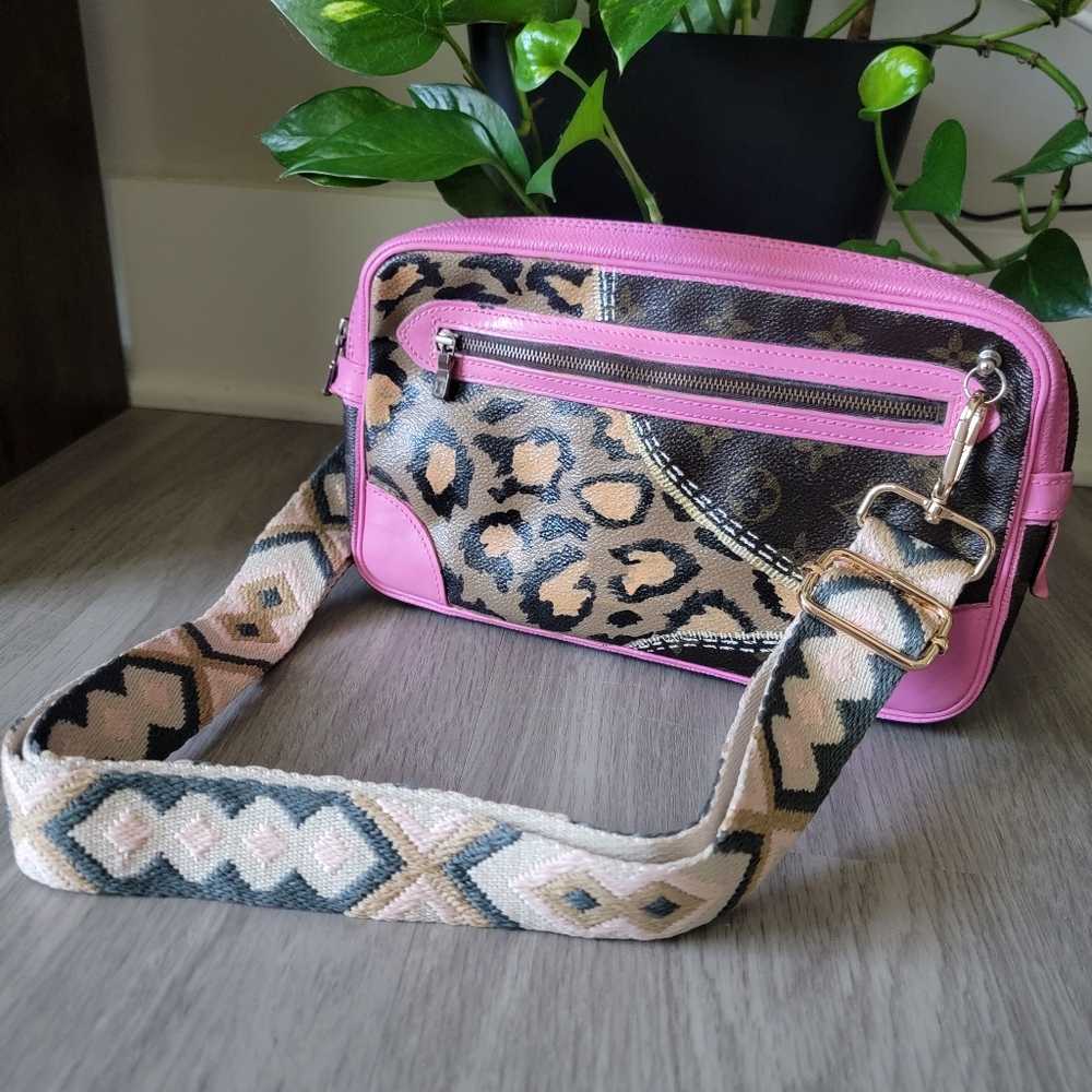 SALE🎉 RARE Authentic LV Marly Draggone clutch bag To Crossbody - Picture 3 of 15